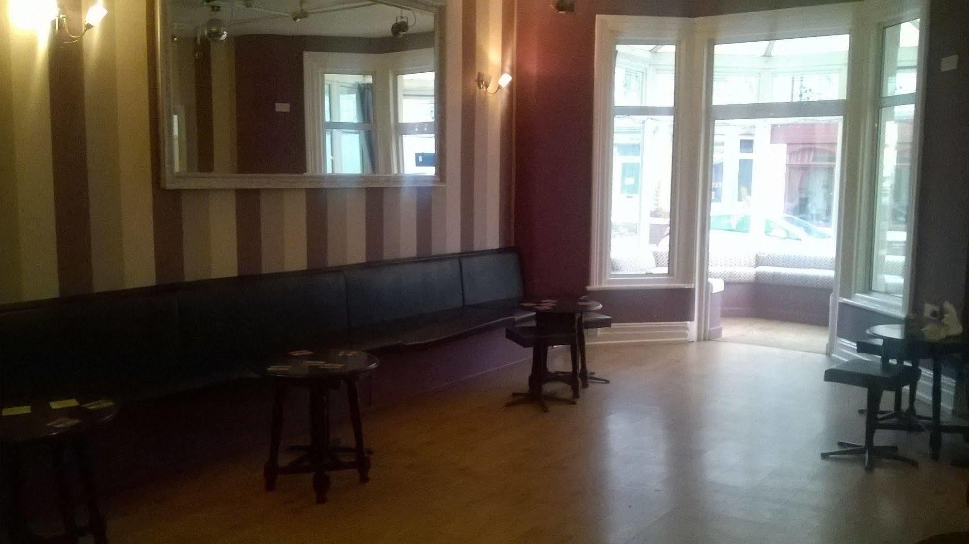 The Cressington Hotel Blackpool Exterior photo